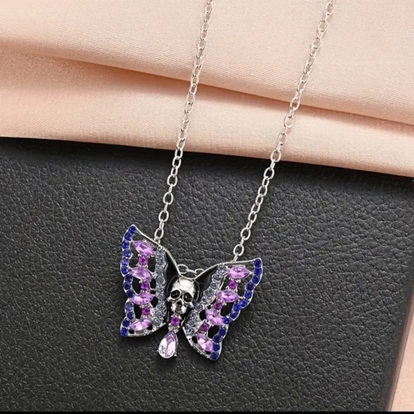 Exquisite Ladies Butterfly Skull Rhinestone Necklace - Picture 5 of 7